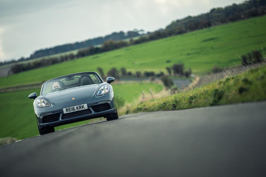  Porsche 718 Boxster 2016 года  (UK) (фото 4 из 30)